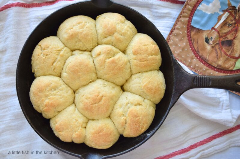 Skillet Dinner Rolls