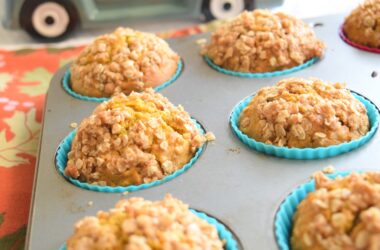 picture of pumpkin oat streusel muffins in a muffin tin